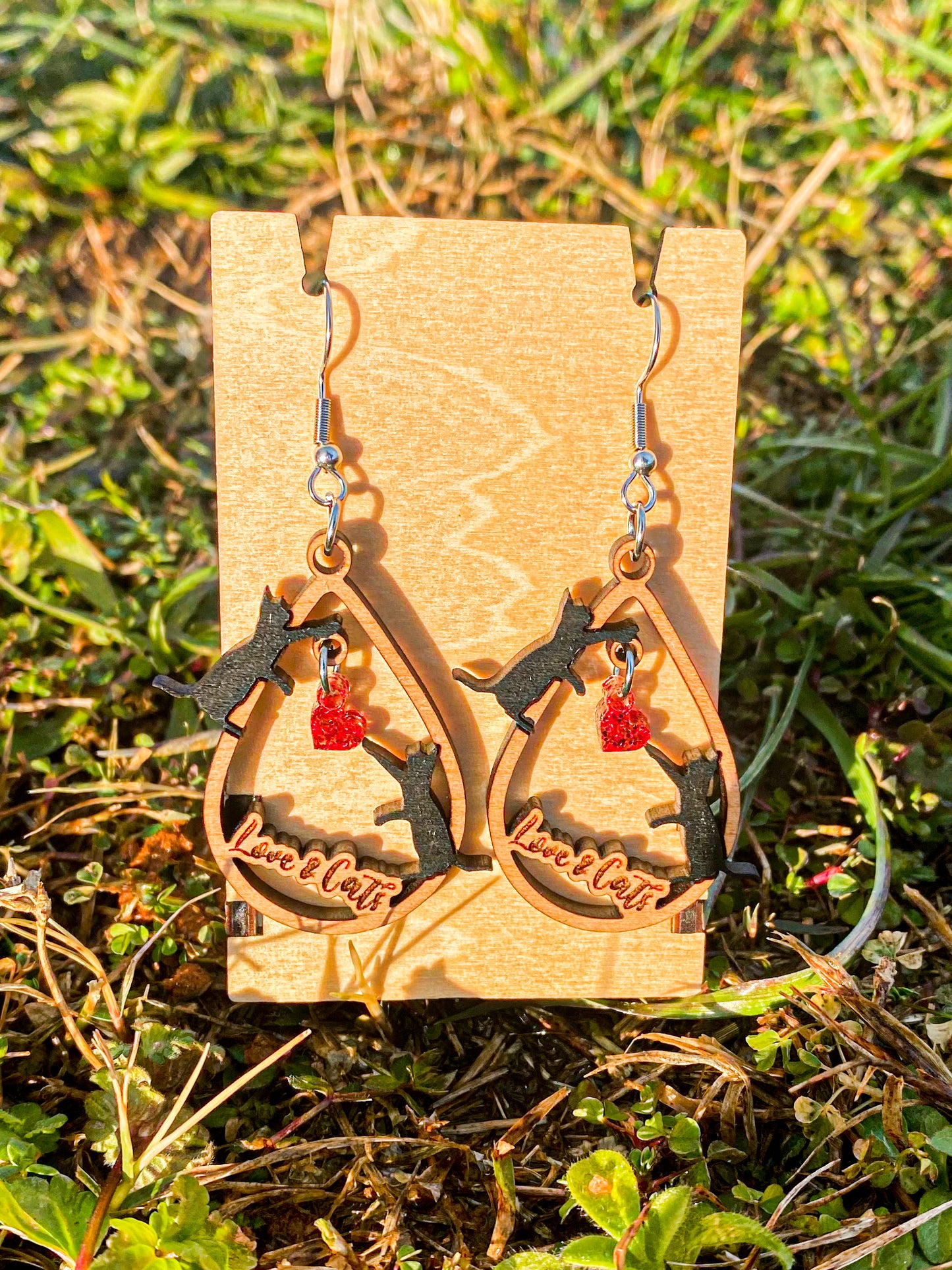 Valentine Love & Cats, Cat Teardrop dangle Earring - SVG Cut File