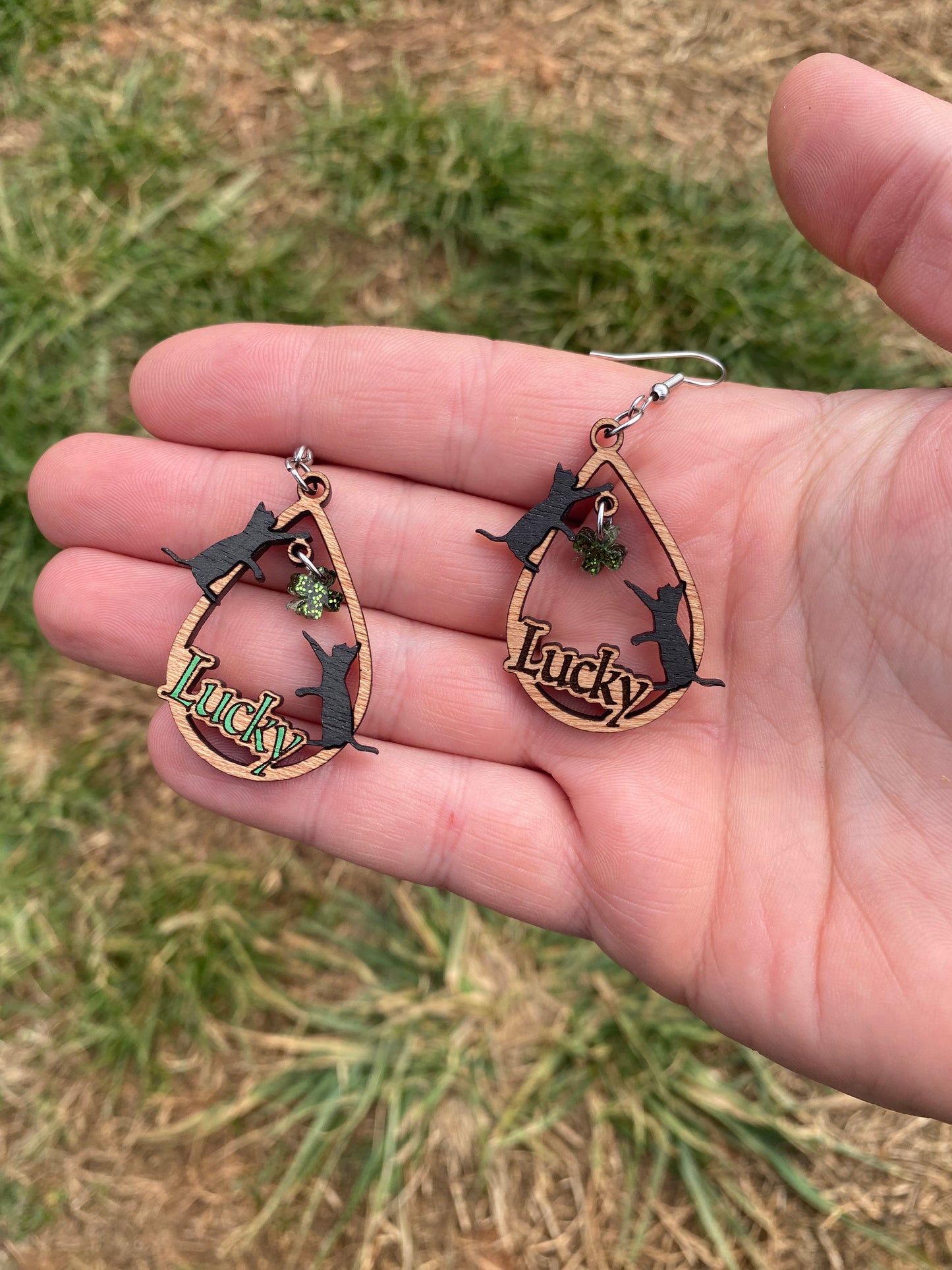 St. Patrick's Day Cat Teardrop SVG Cut file